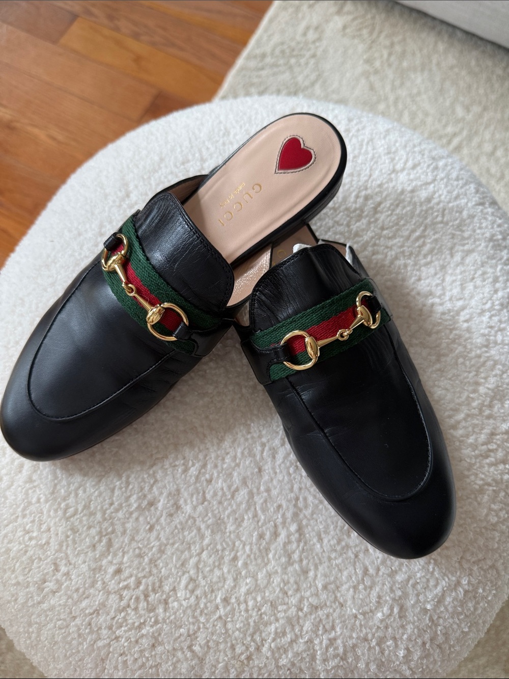 Gucci Black Leather Mules with Green and Red Web and Gold Hardware Authentic - Picture 5 of 5